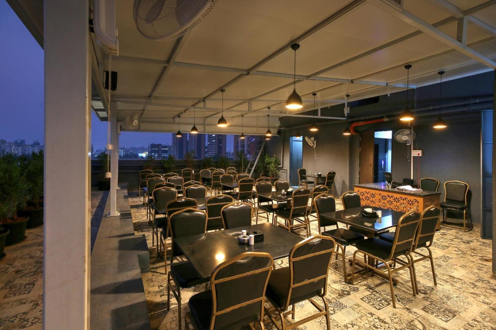 Magnus Fortune House Business Hotel , Magarpatta Mundhva Exteriér fotografie