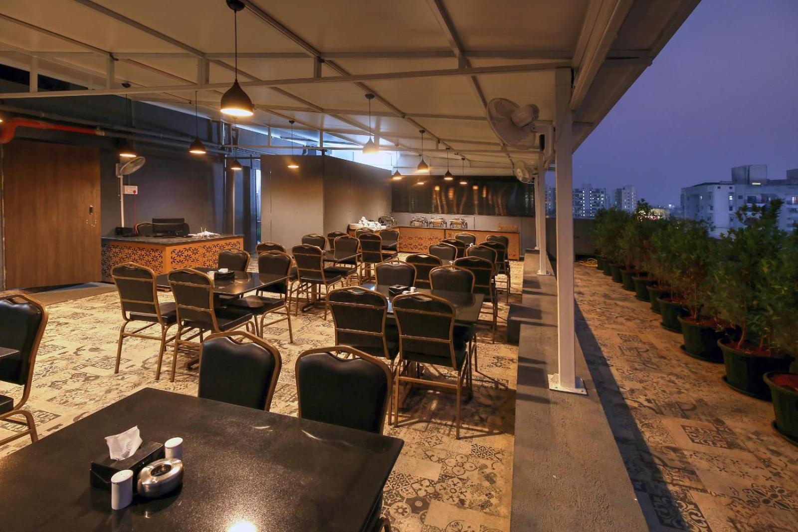 Magnus Fortune House Business Hotel , Magarpatta Mundhva Exteriér fotografie