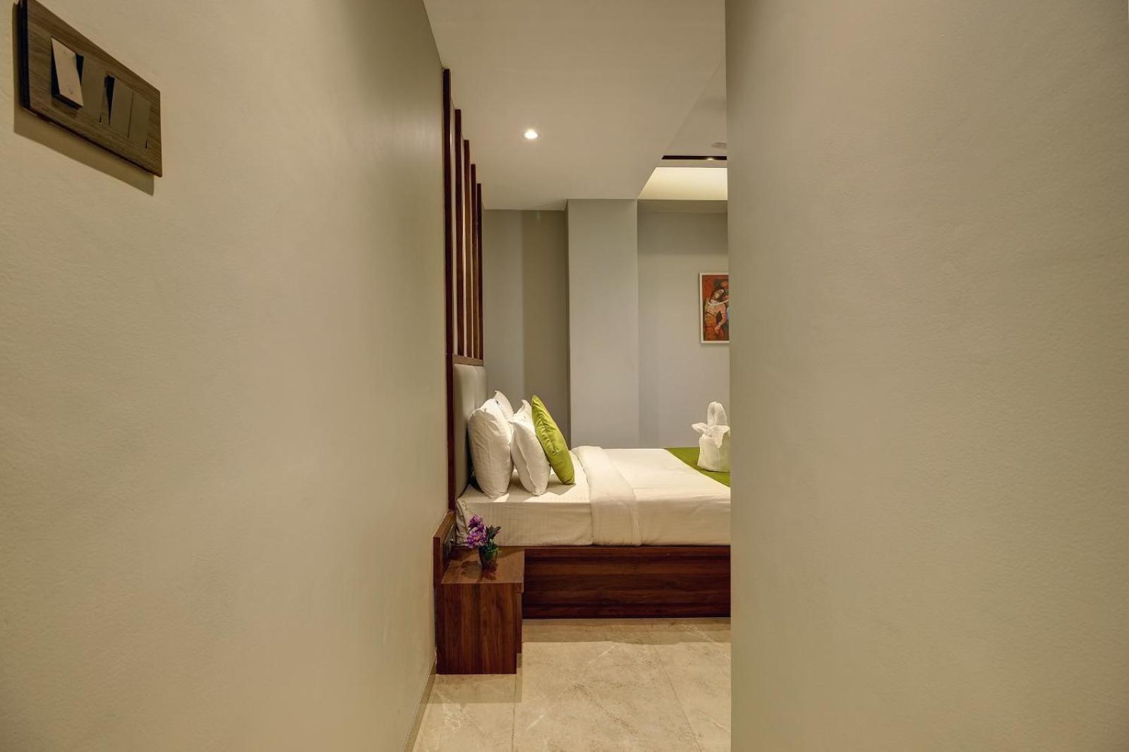 Magnus Fortune House Business Hotel , Magarpatta Mundhva Exteriér fotografie