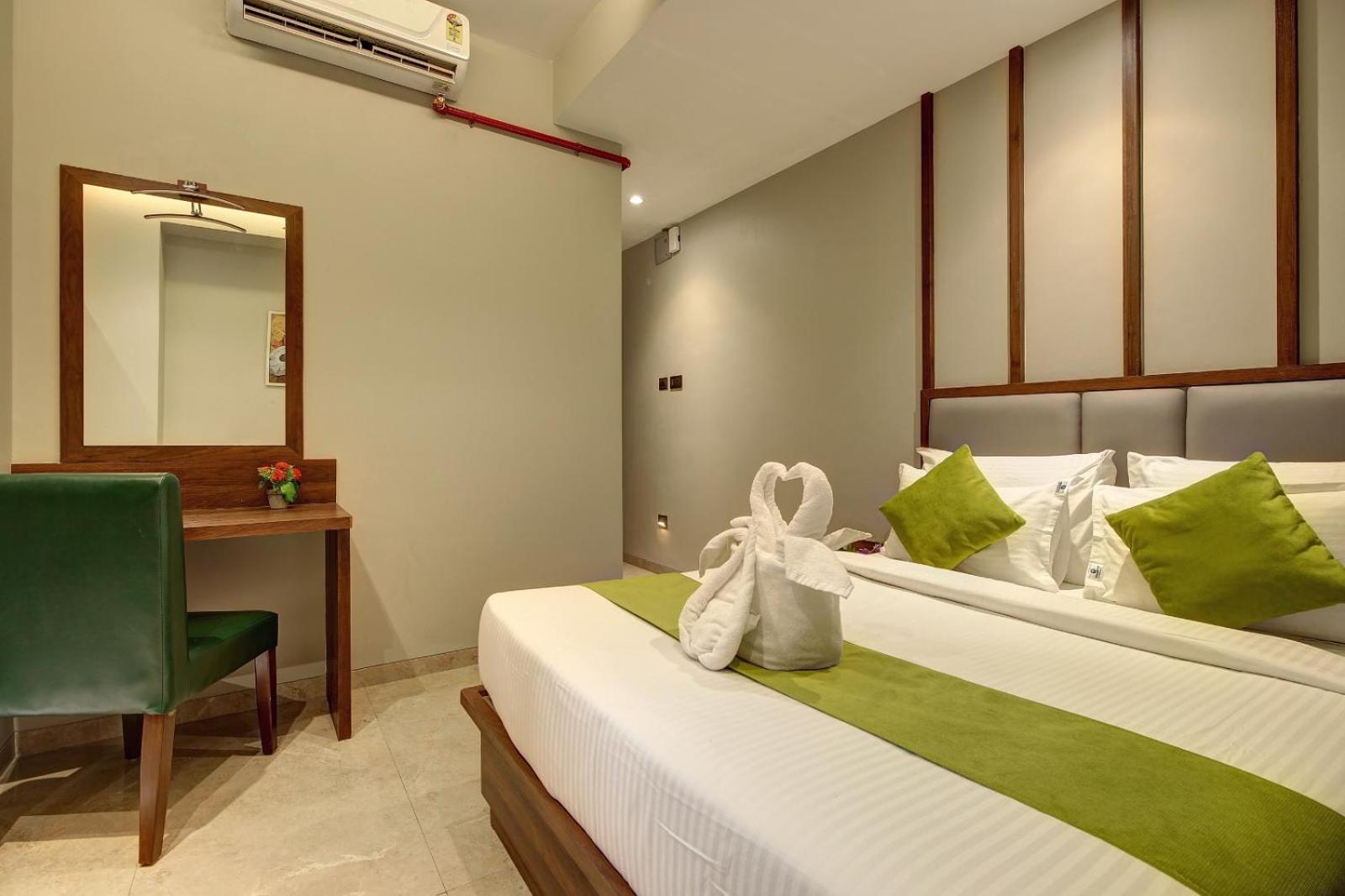 Magnus Fortune House Business Hotel , Magarpatta Mundhva Exteriér fotografie