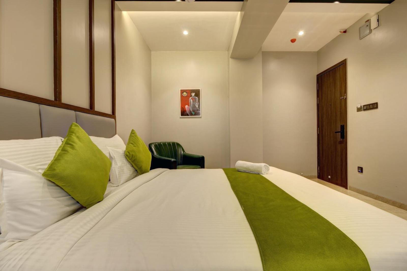 Magnus Fortune House Business Hotel , Magarpatta Mundhva Exteriér fotografie